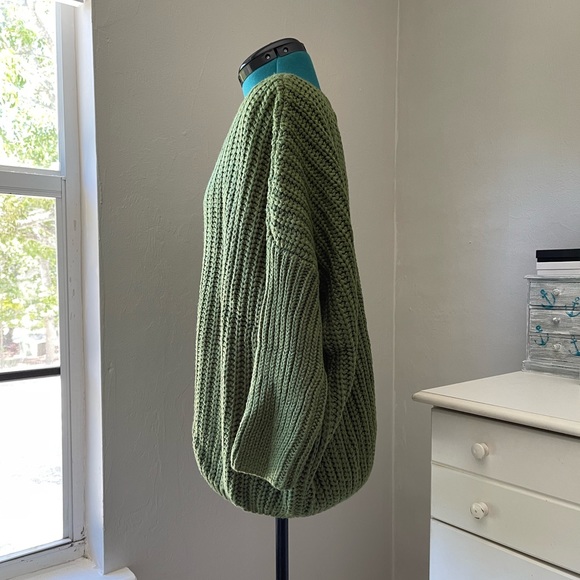 Pink Lily Sweater - Picture 6 of 6